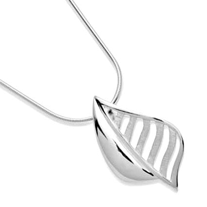 Silver Retro Leafy Pendant